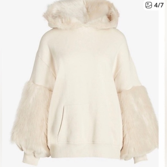 Women's Cream Hooded Sweater medium express one eleven faux fur cozy Christmas - Picture 3 of 10